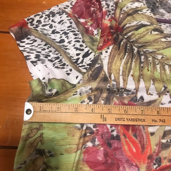 Terra&Sky top, 1X (16W-18W), animal, tropical, floral, multi colored. - Picture 10 of 14